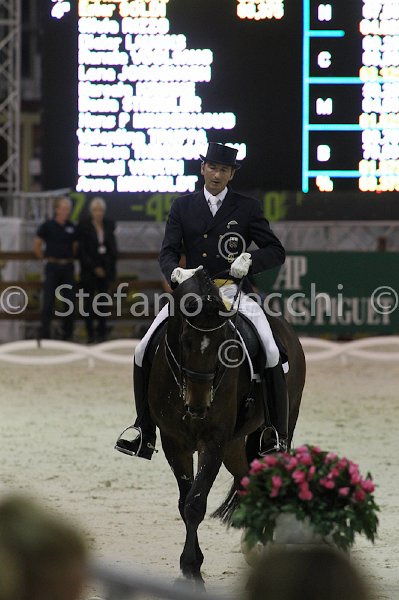 LAUGKS_MEGGLE\'S WELTTALL_MILANO_2011_SS3_9919.jpg